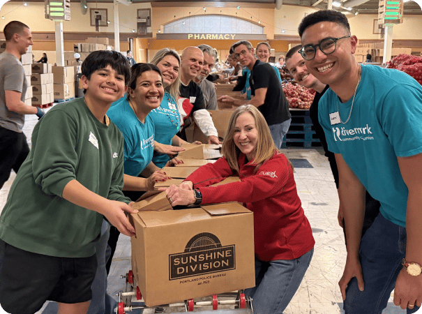 Rivermark volunteering at Sunshine Division.