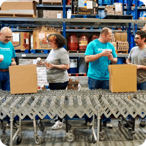 Rivermark staff volunteering at Sunshine Division